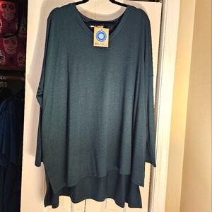 Zenana Outfitters Green Oversized Tunic Top